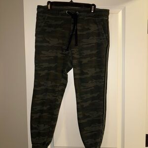 Sanctuary Camouflage Jogger Pants see photos for better color call out
